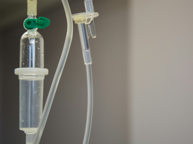 Vitamin D IV infusion equipment.